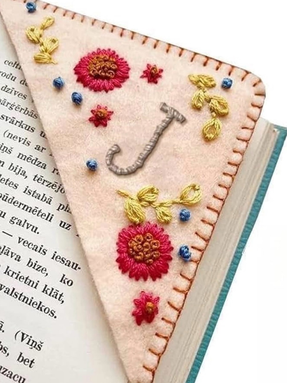 Handmade Upcycled Embroidered Floral Felt Corner Bookmark | Book Lover Gift - Picture 4 of 4